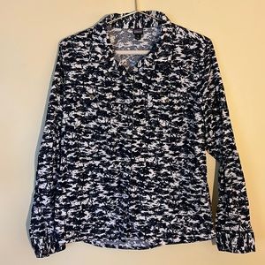 Patagonia Women Organic Micro Corduroy Cotton Corduroy button up Tree Print